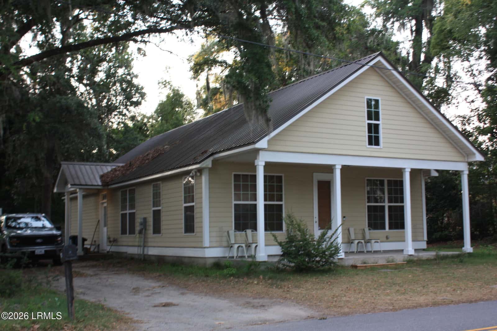 61 S Perry Street, Ridgeland, SC 29936 — photo 3 of 11