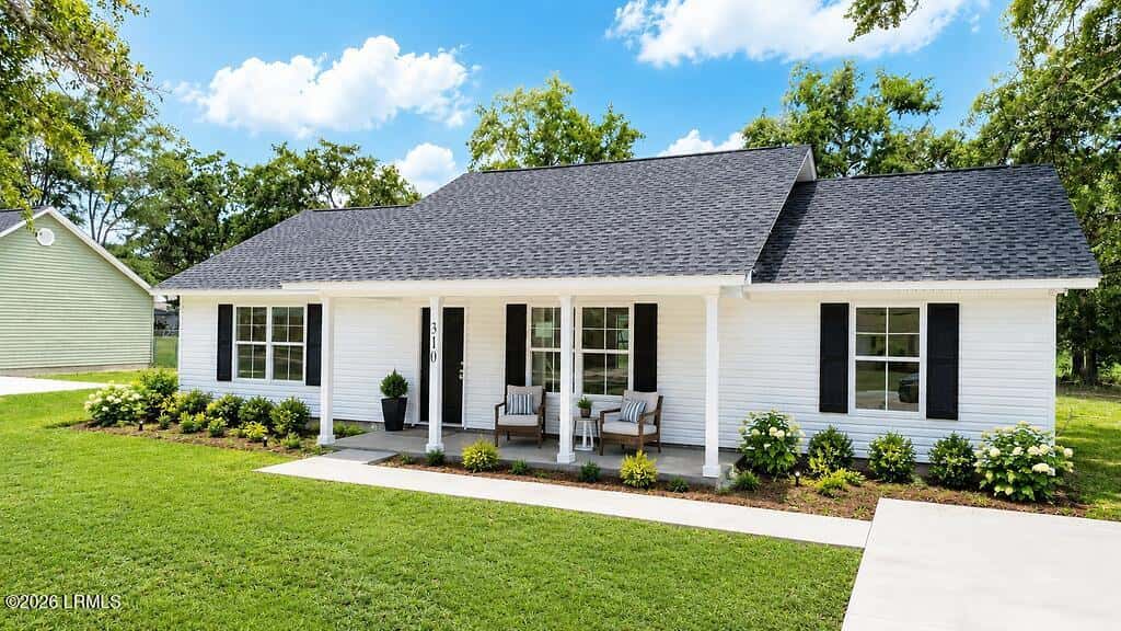 310 Kathy Avenue, Hampton, SC 29924 — photo 1 of 40