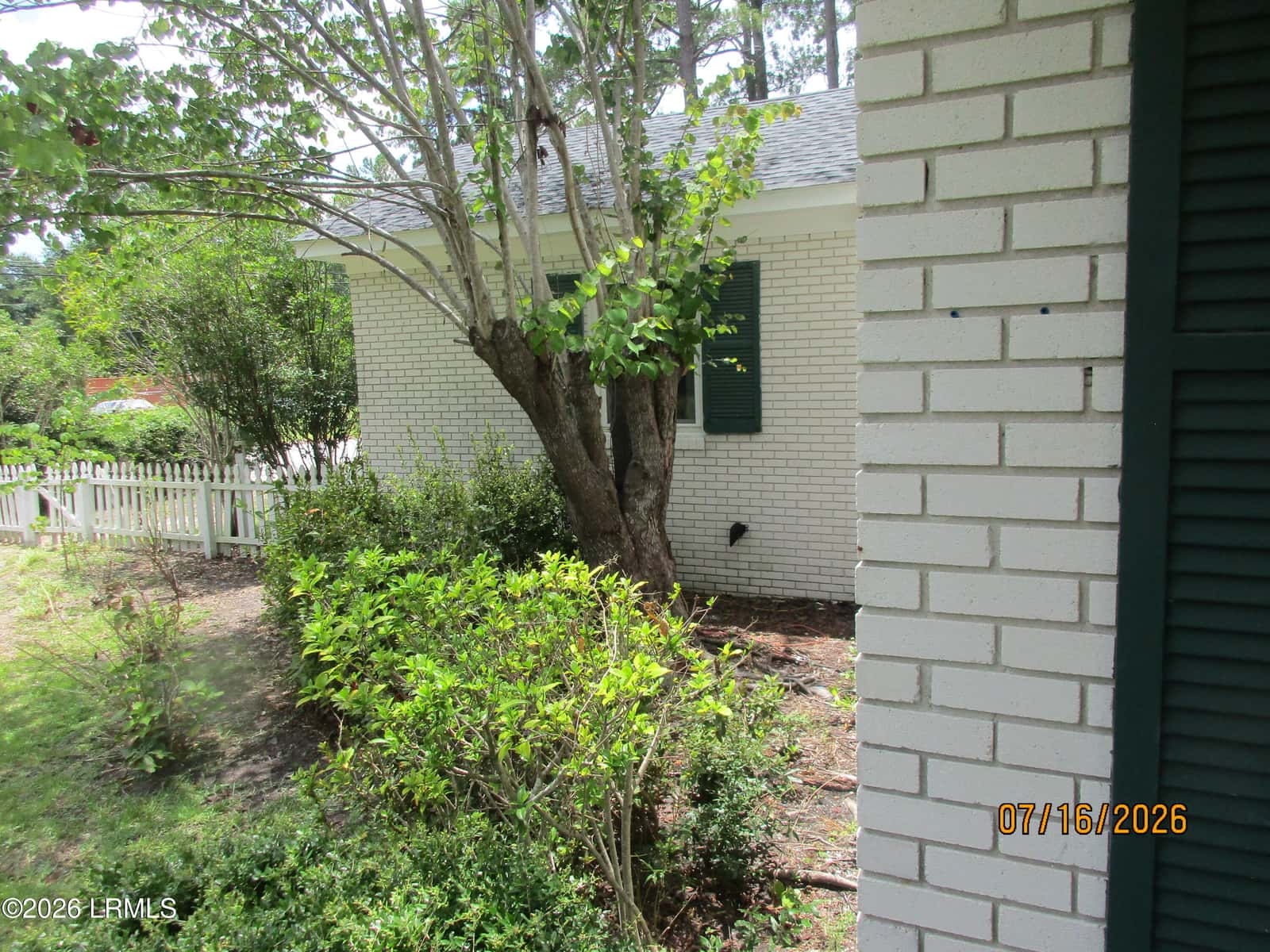 383 W Carolina Avenue, Varnville, SC 29944 — photo 7 of 36