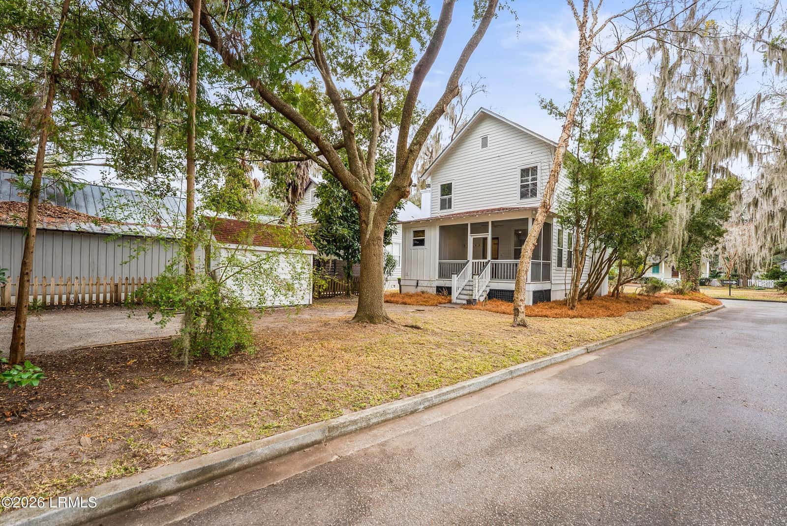 2677 Broad Street, Beaufort, SC 29902 — photo 6 of 55
