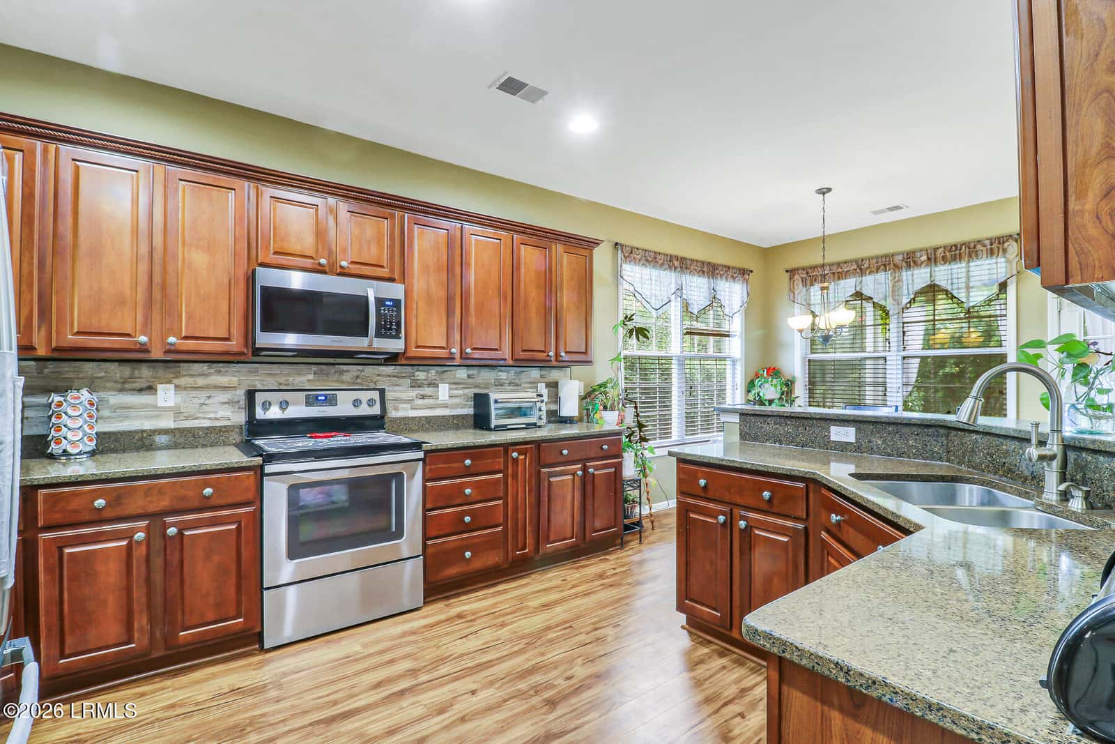 112 Oakesdale Drive, Bluffton, SC 29909 — photo 10 of 40