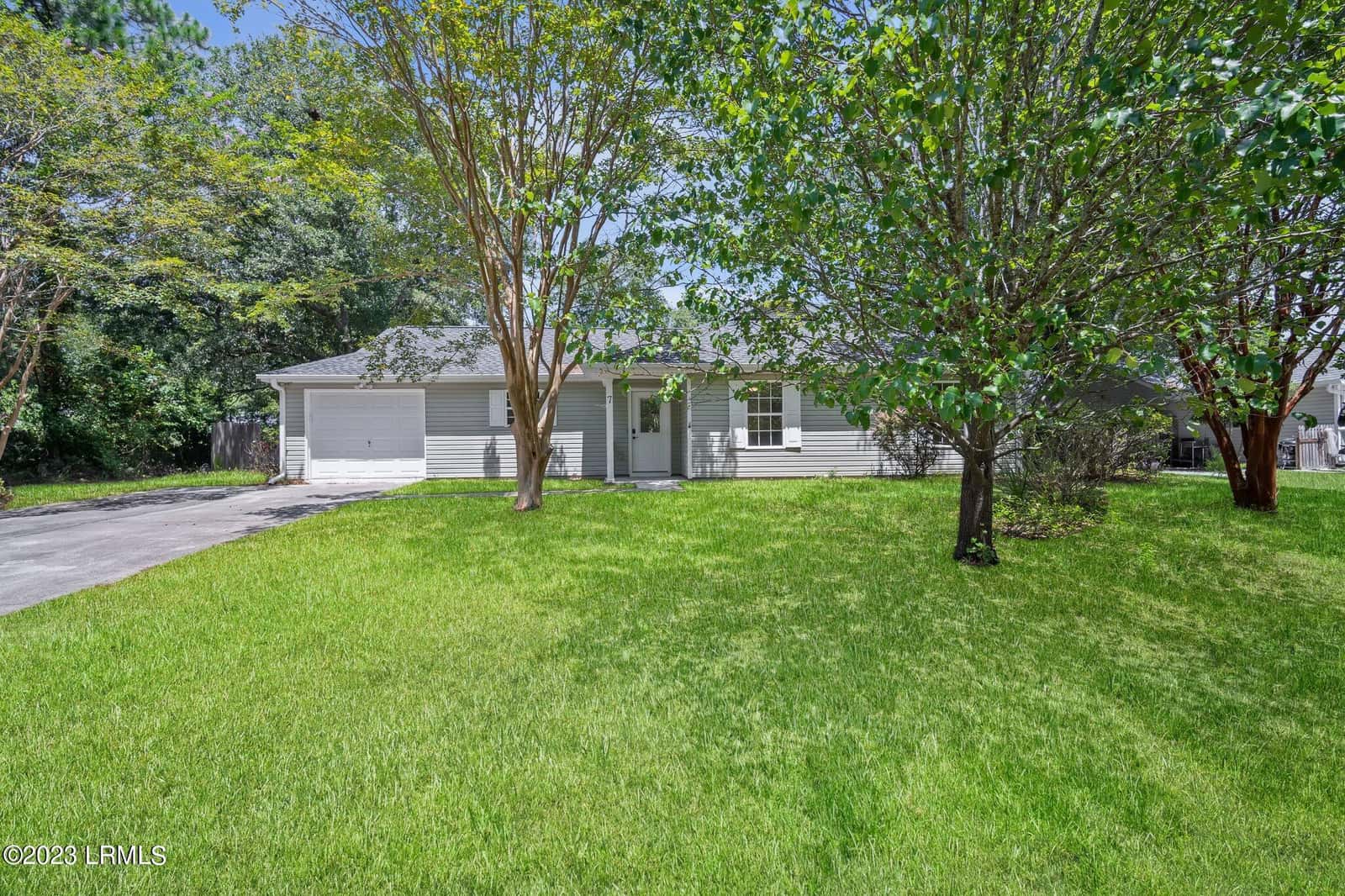 7 Grandiflora Lane, Beaufort, SC 29907 — photo 1 of 23