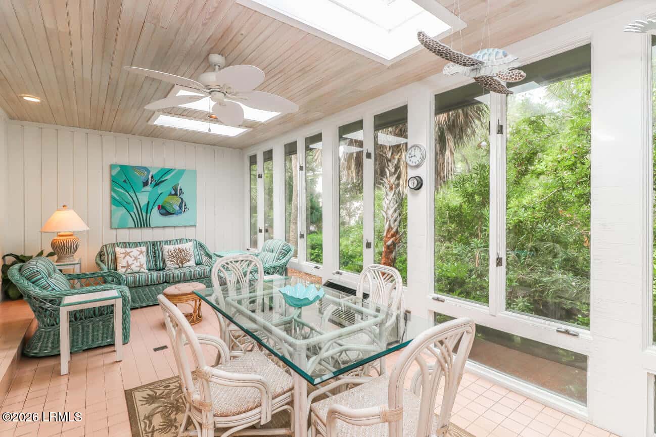16 Sandhill Crane Road, Hilton Head Island, SC 29928 — photo 7 of 32