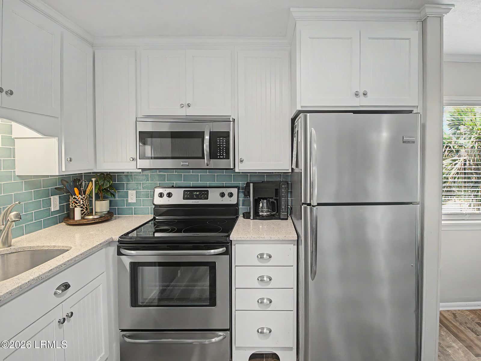 40 Folly Field Road D9, Hilton Head Island, SC 29928 — photo 9 of 54