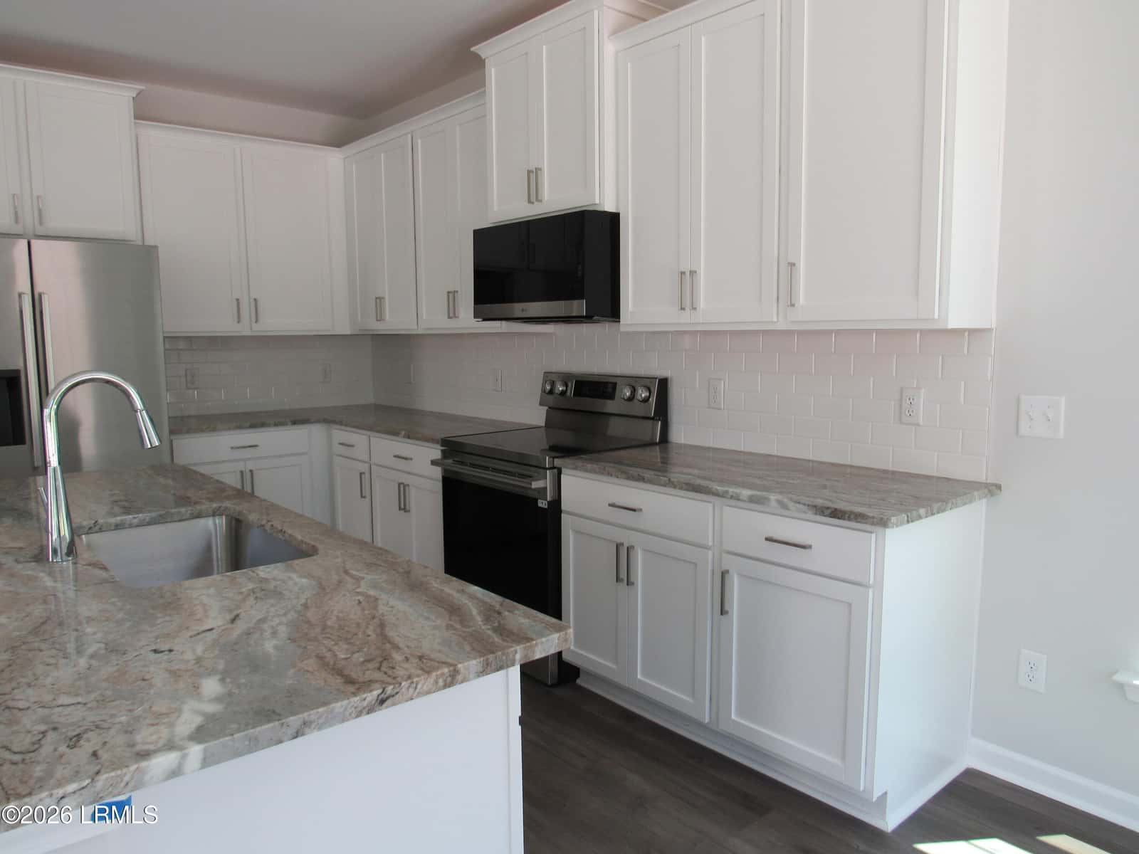 385 Conifer Street, Hardeeville, SC 29927 — photo 4 of 11