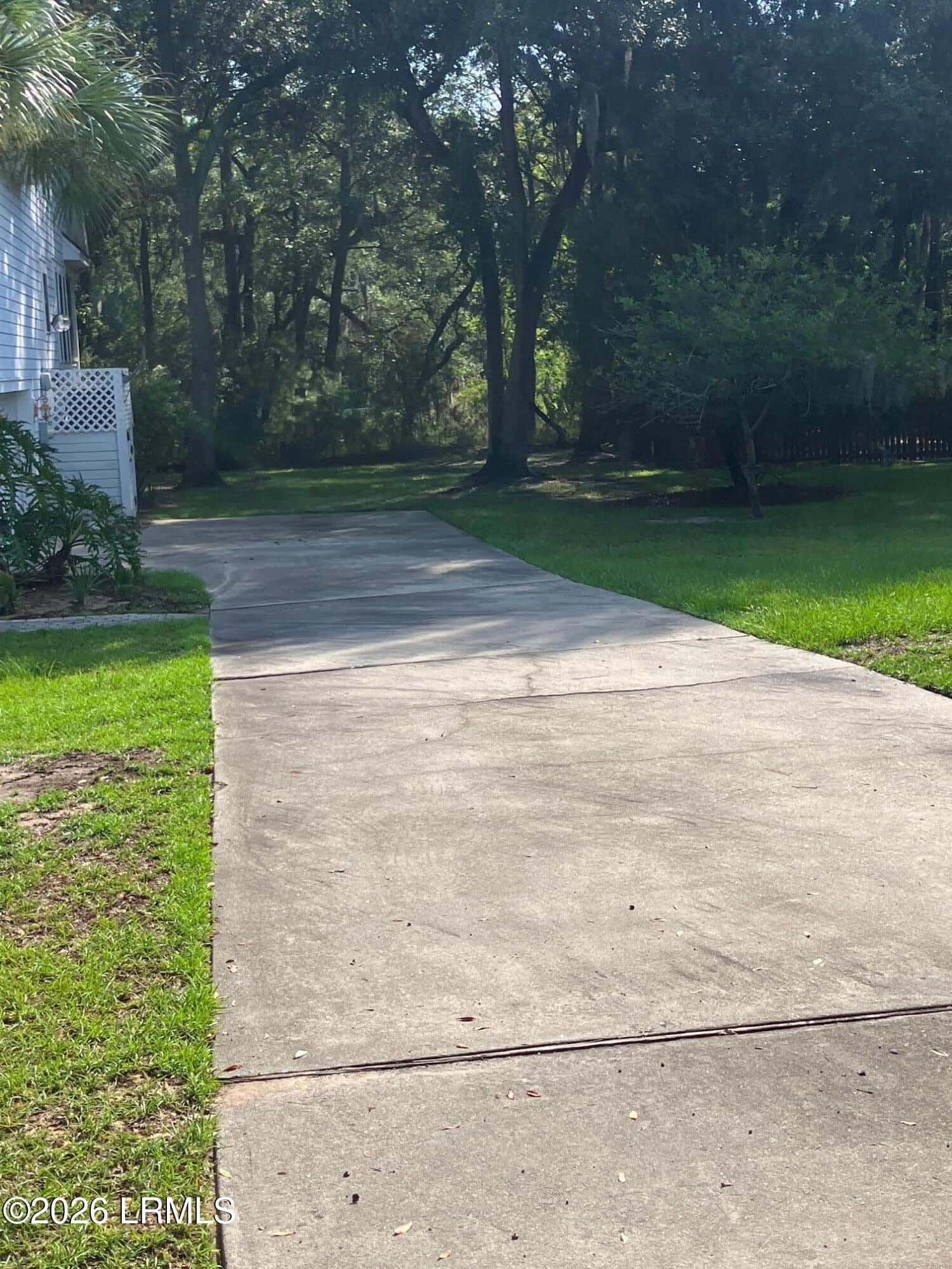 16 Tuscarora Avenue, Beaufort, SC 29907 — photo 3 of 29