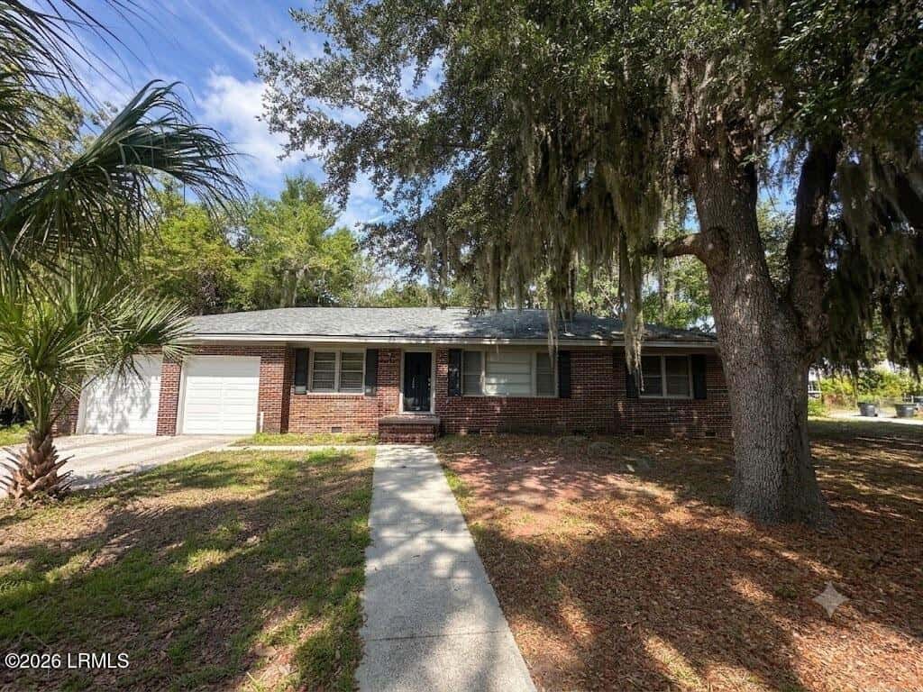 500 Pilot Street, Beaufort, SC 29902 — photo 1 of 32