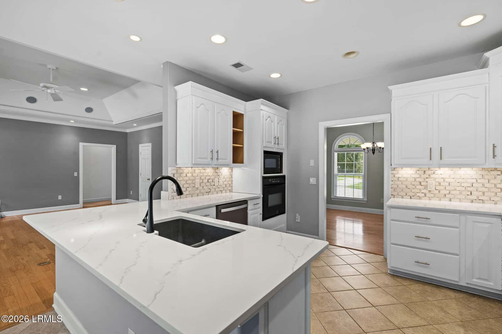 652 Tillman Road, Ridgeland, SC 29936 — photo 14 of 68