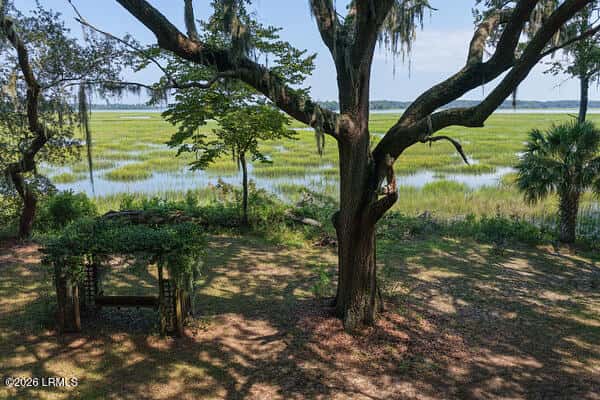 Beaufort, SC, 29902 — photo 4 of 49