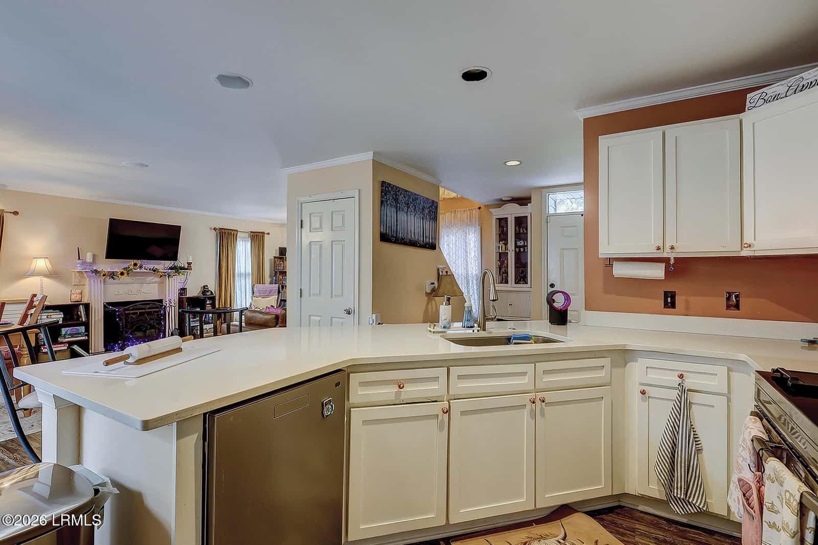 111 Sutherland Way 111, Hilton Head Island, SC 29926 — photo 11 of 47