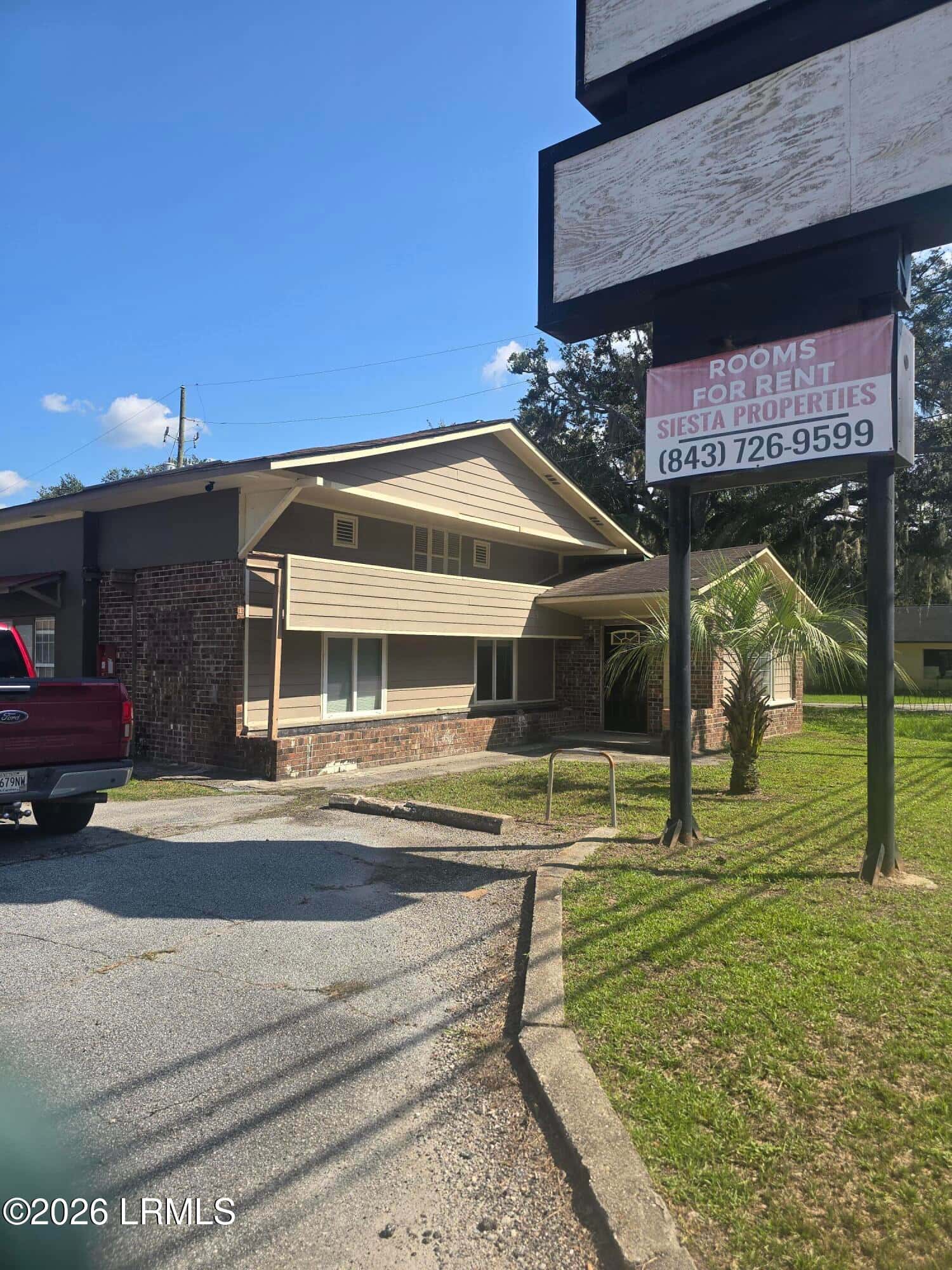 10530 S Jacob Smart Boulevard, Ridgeland, SC 29936 — photo 1 of 7