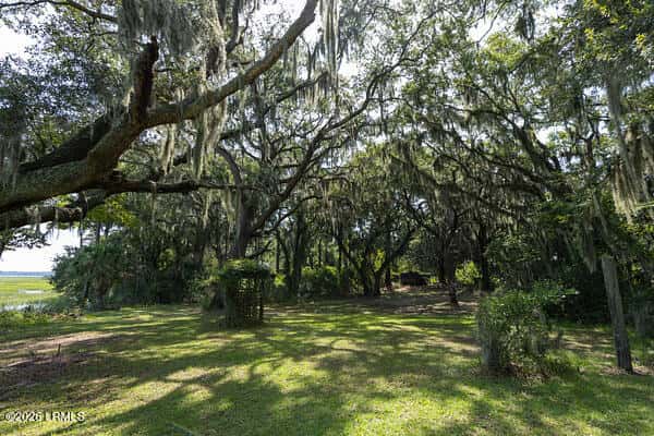Beaufort, SC, 29902 — photo 9 of 49