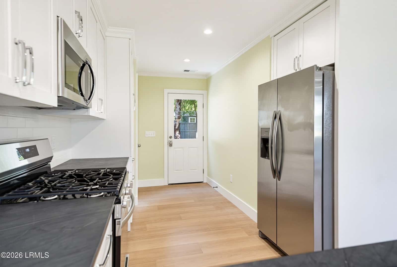 1307 Lafayette Street, Beaufort, SC 29902 — photo 8 of 55