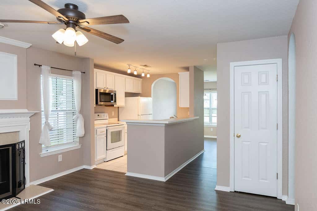 193 University Parkway, Bluffton, SC 29909 — photo 10 of 74