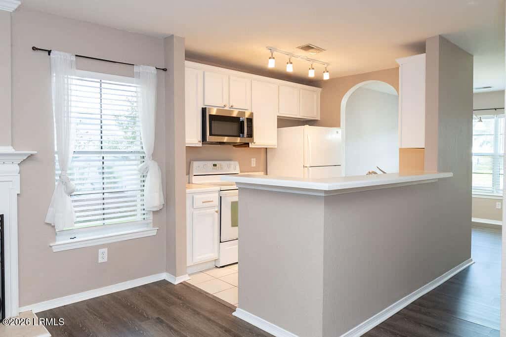 193 University Parkway, Bluffton, SC 29909 — photo 16 of 74