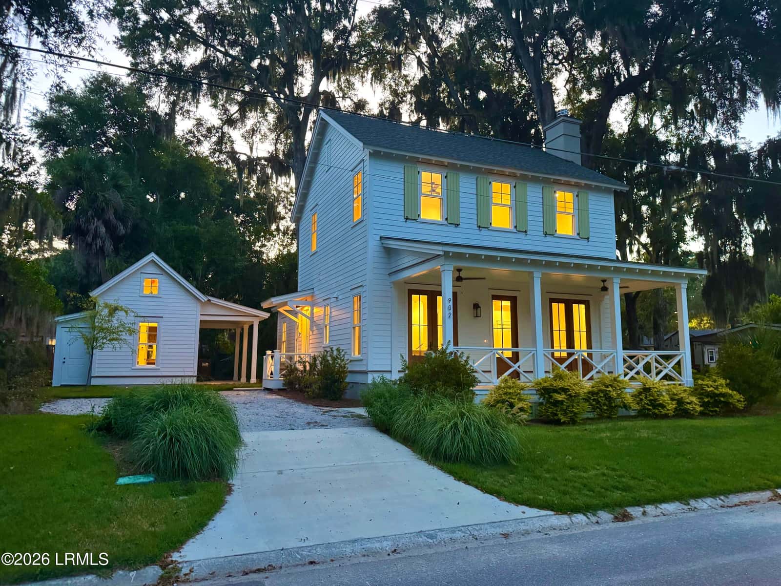 902 Harrington Street, Beaufort, SC 29902 — photo 1 of 21