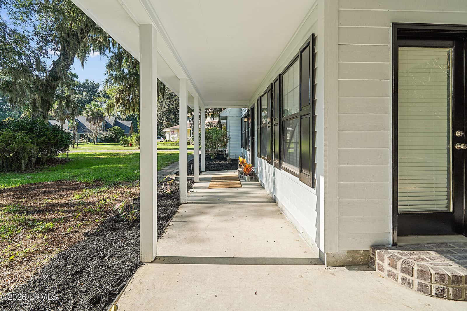 19 Chesterfield Drive, Beaufort, SC 29906 — photo 8 of 50