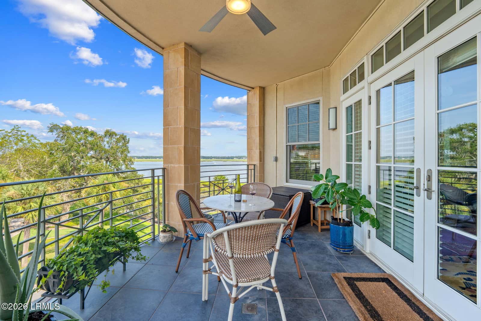 700 Bay Street 301, Beaufort, SC 29902 — photo 9 of 85