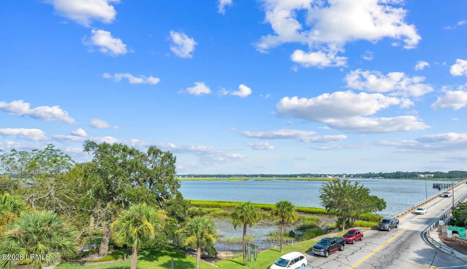 700 Bay Street 301, Beaufort, SC 29902 — photo 12 of 85