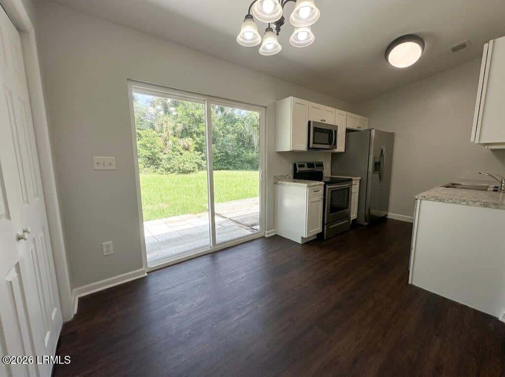 1809 Oconnell Street, Beaufort, SC 29902 — photo 7 of 25