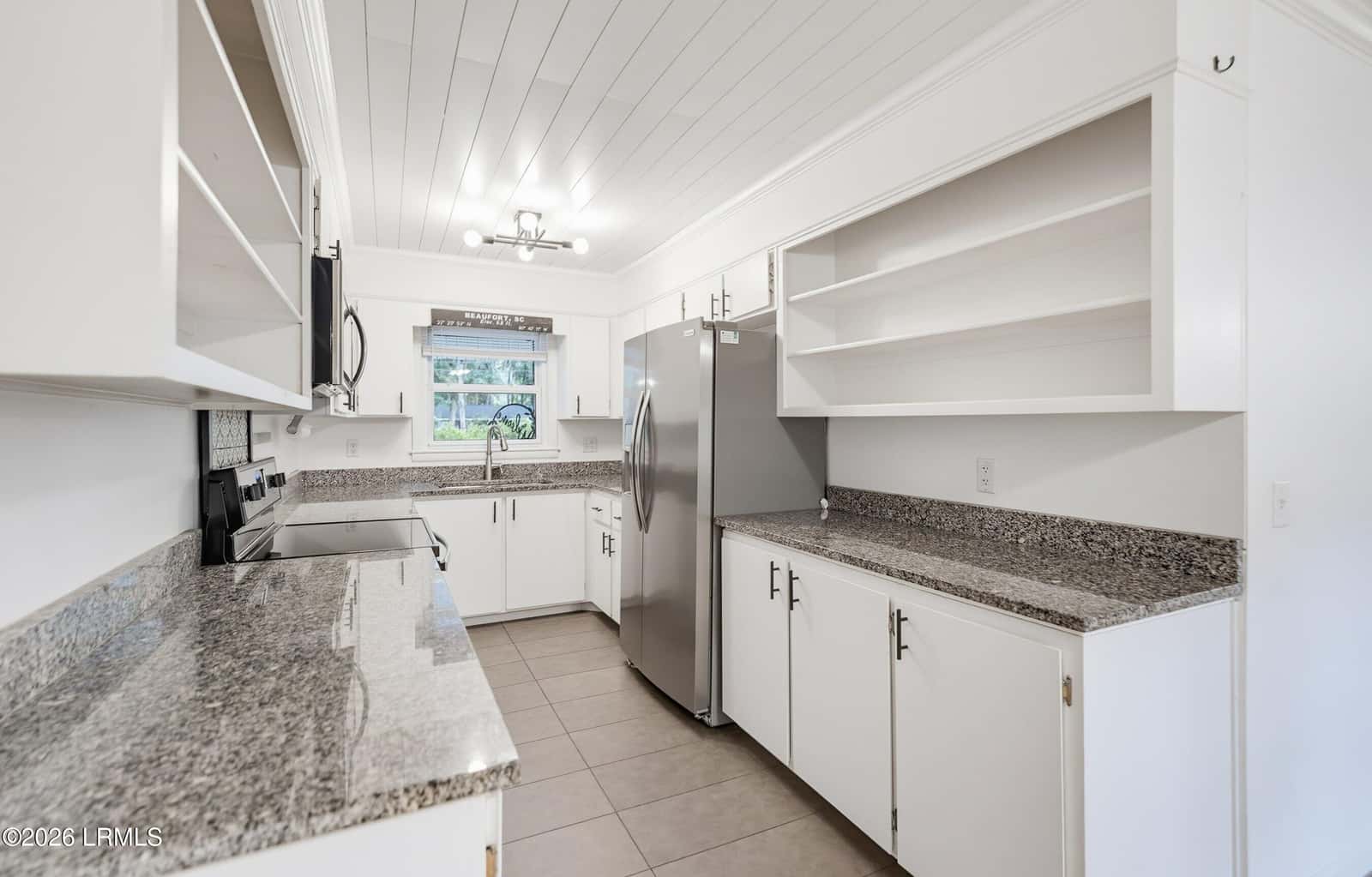 8 Miller Drive W, Beaufort, SC 29907 — photo 10 of 26