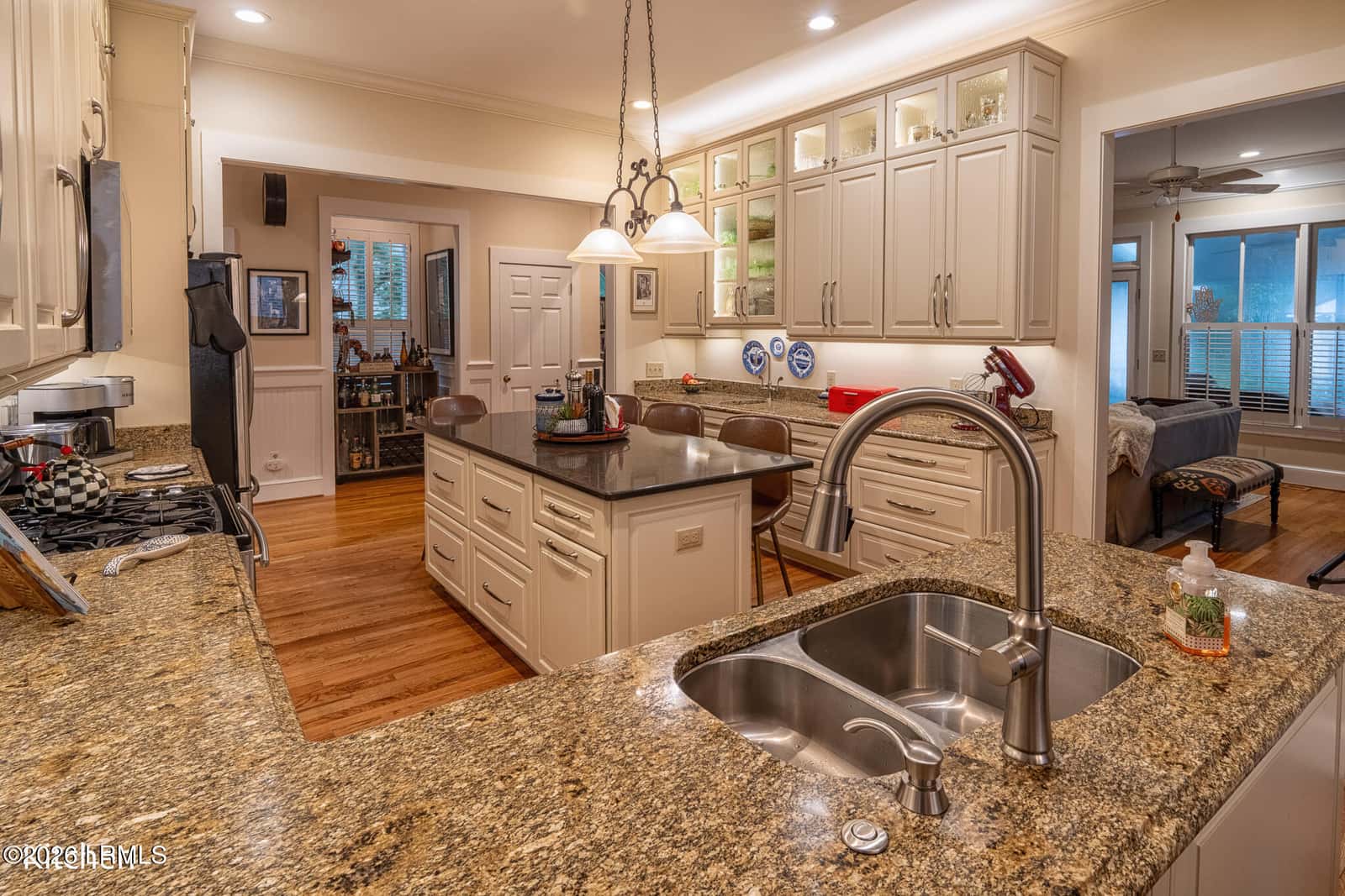 31 Newpoint Road, Beaufort, SC 29907 — photo 6 of 49