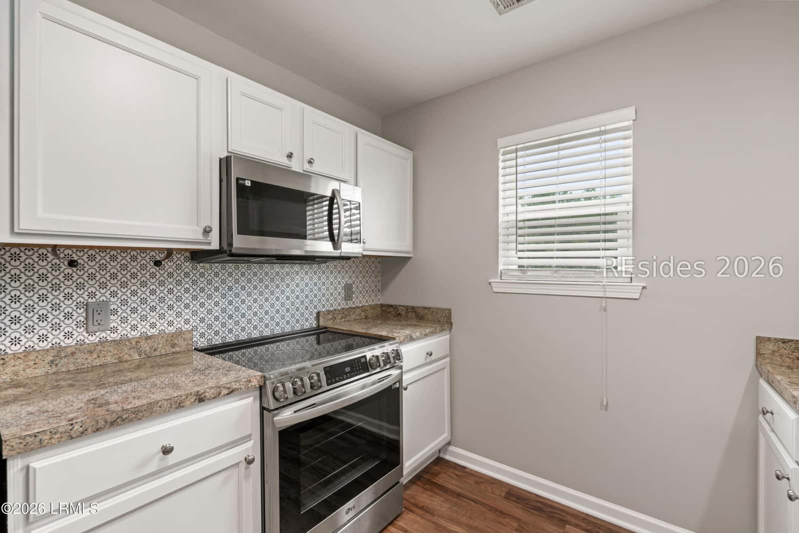 28 E Park Loop, Bluffton, SC 29909 — photo 6 of 34