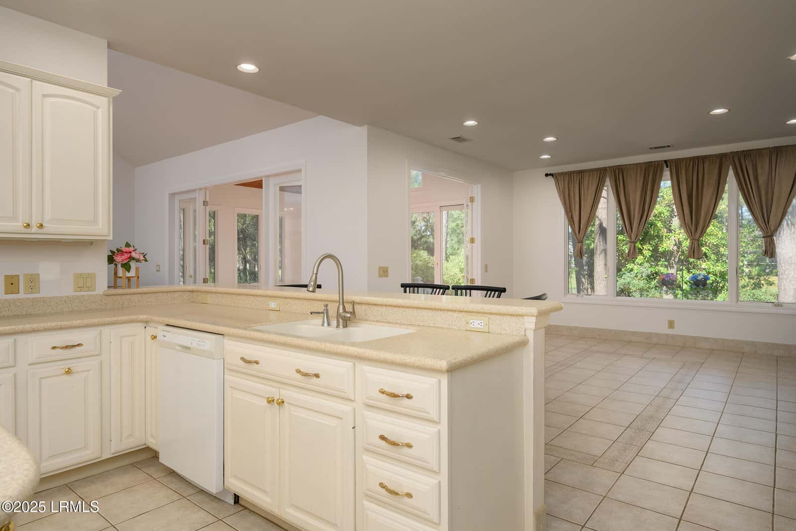 156 Dataw Drive, St. Helena Island, SC 29920 — photo 14 of 58
