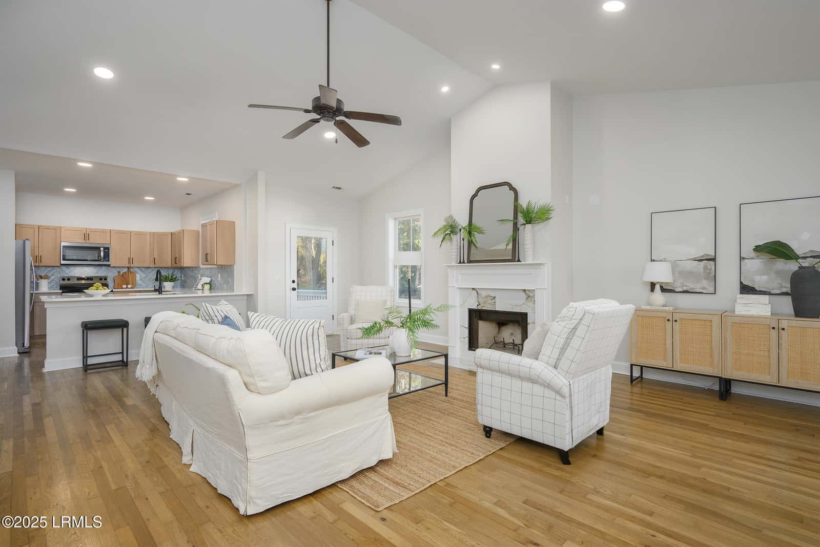 8 River Drive, Beaufort, SC 29907 — photo 13 of 58