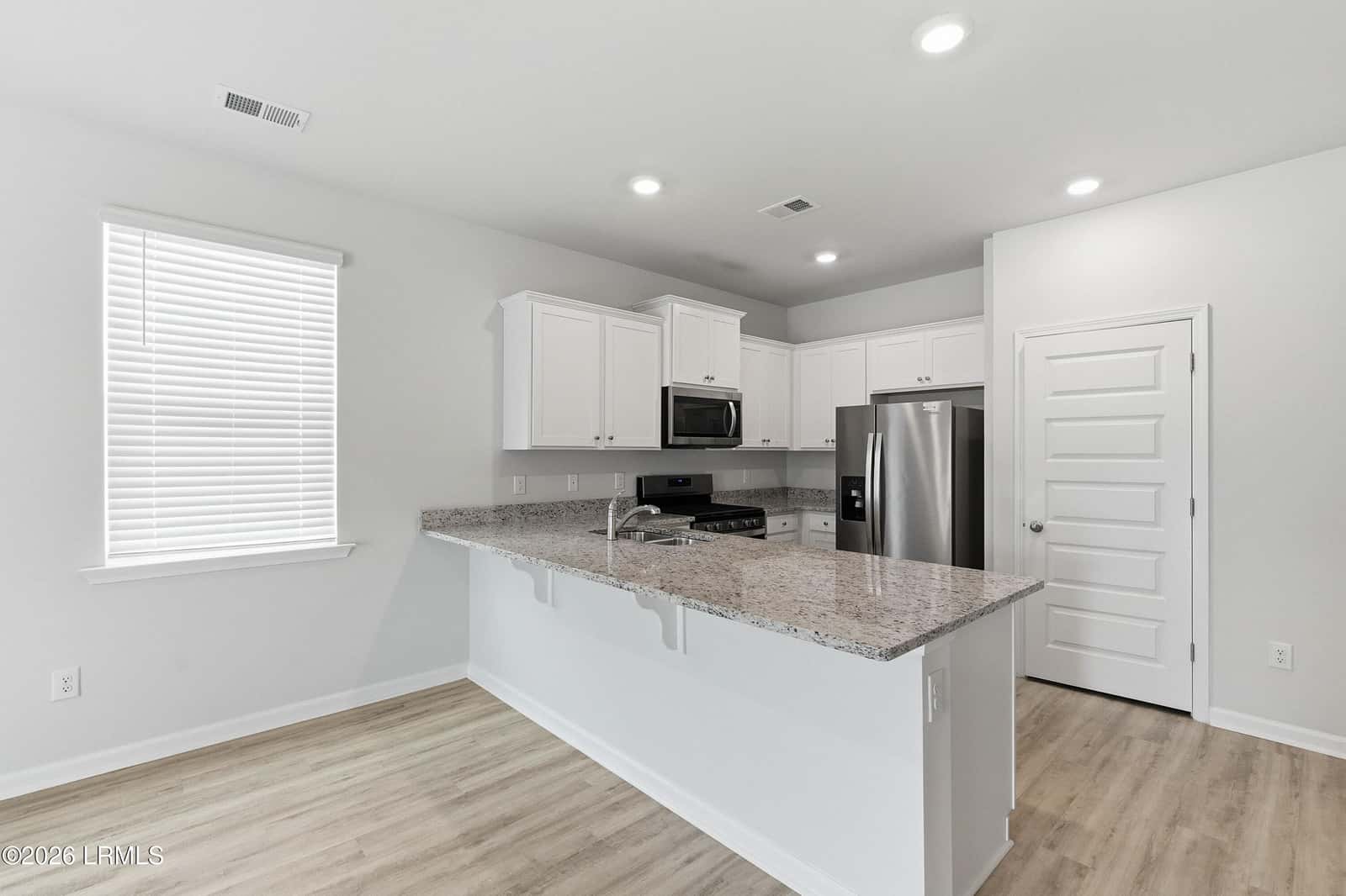 548 Hideaway Street, Ridgeland, SC 29936 — photo 14 of 37