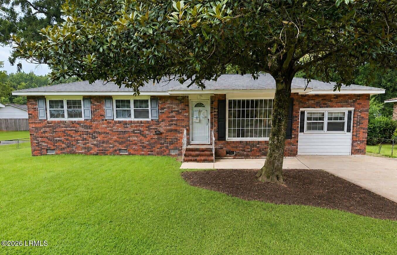 129 Belknap Road, Goose Creek, SC 29445 — photo 1 of 24
