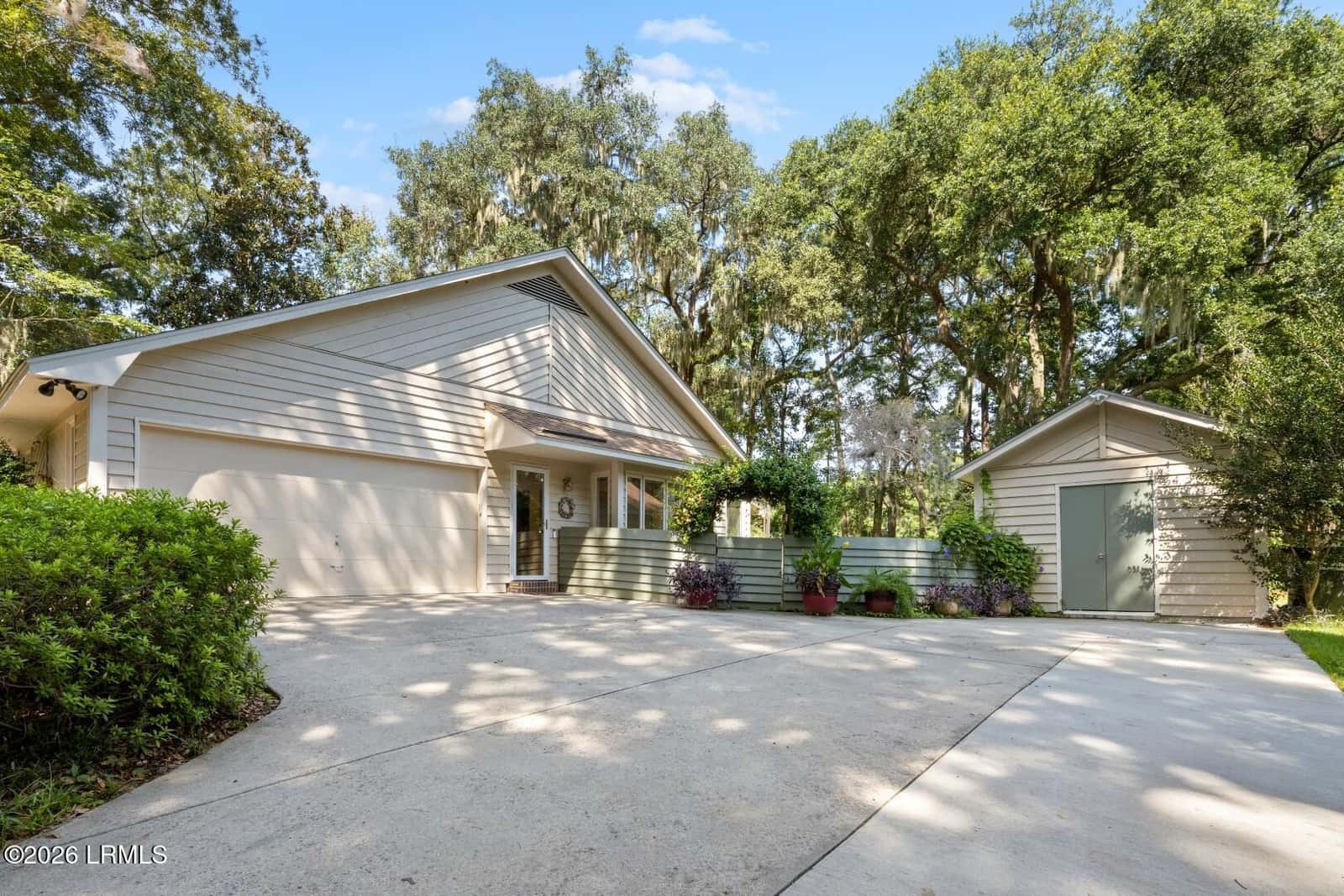 31 Chesterfield Lake Drive, Beaufort, SC 29906 — photo 40 of 43