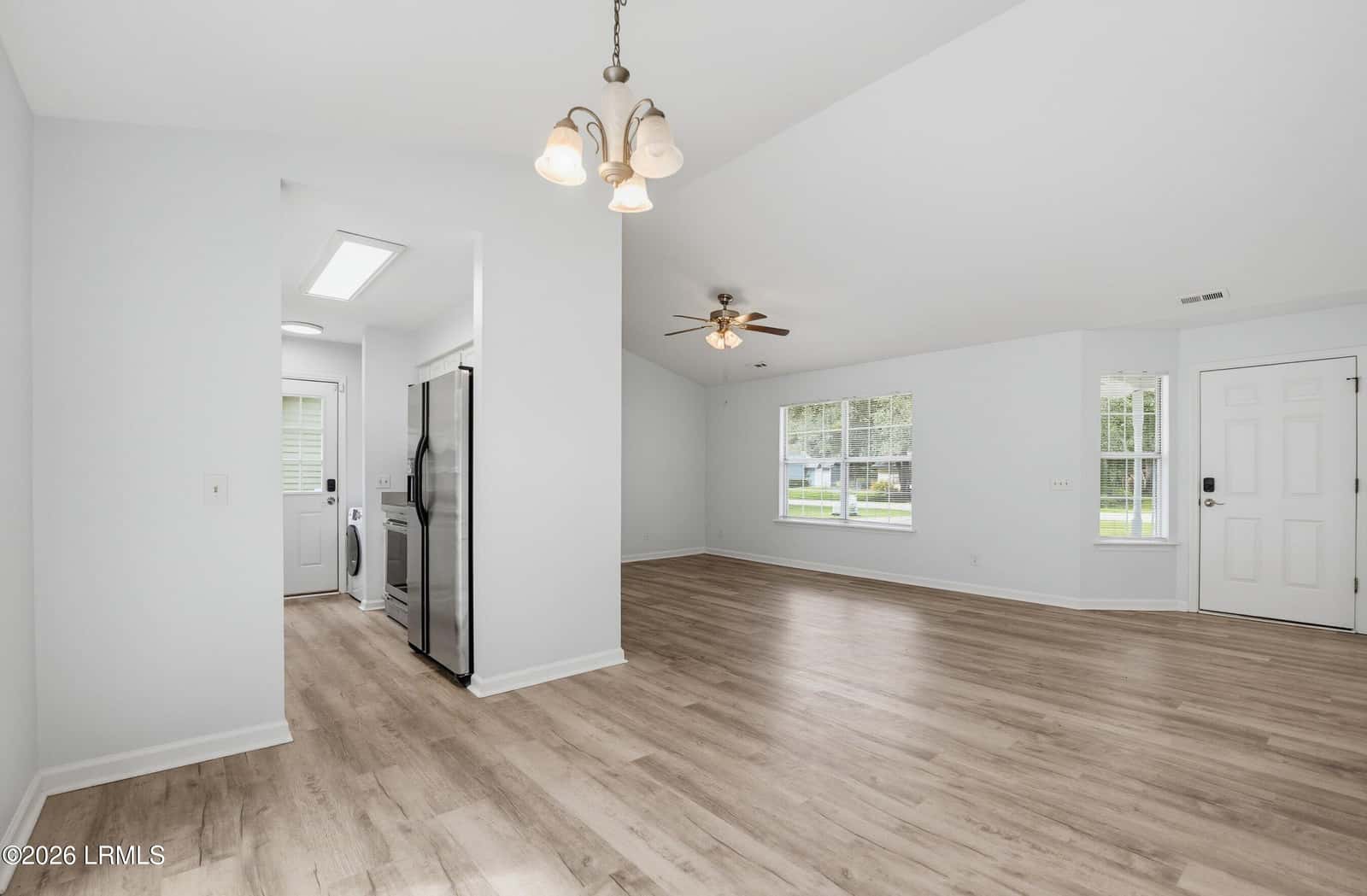 14 Robin Way, Beaufort, SC 29907 — photo 4 of 23