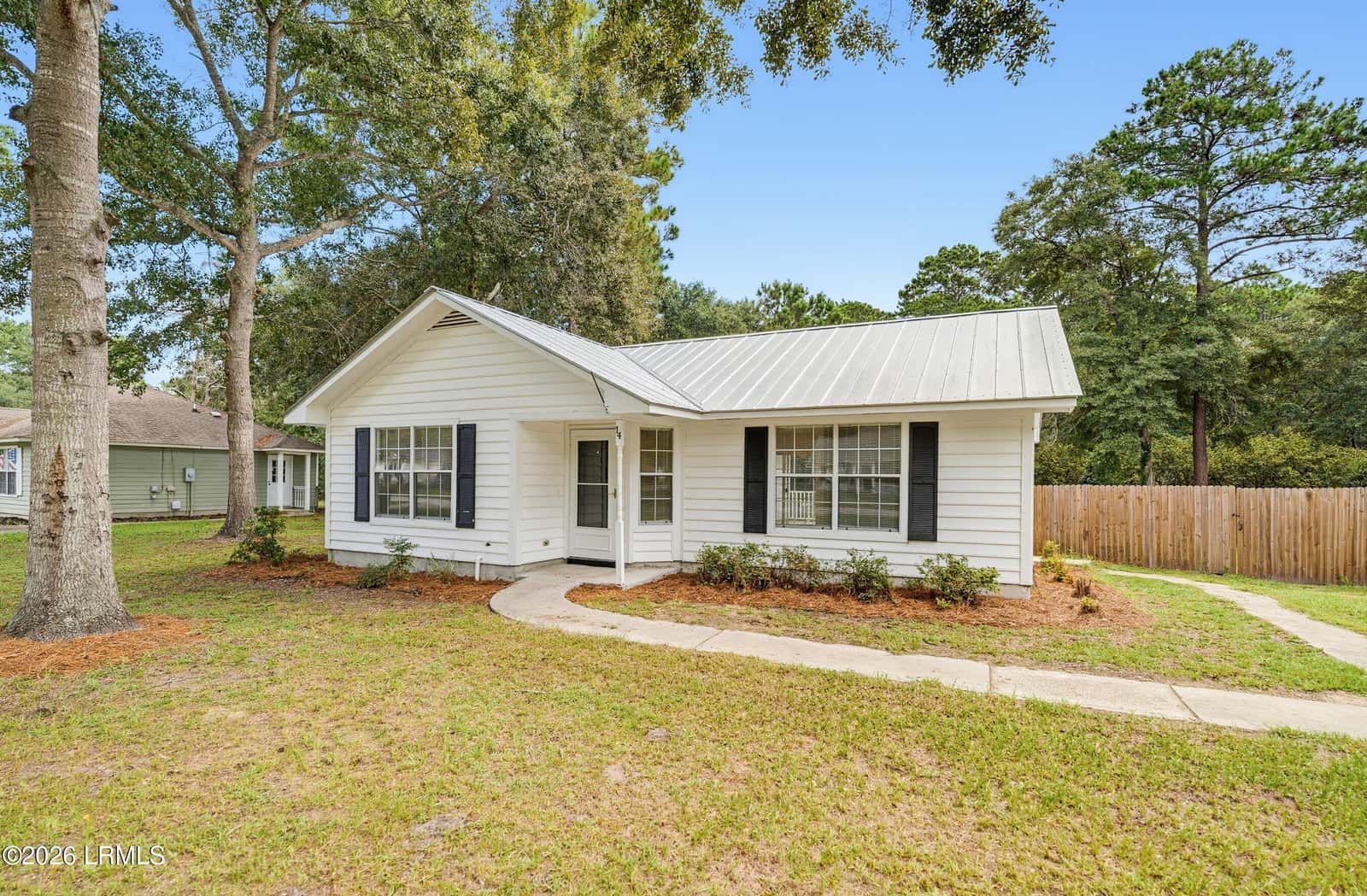 14 Robin Way, Beaufort, SC 29907 — photo 1 of 23