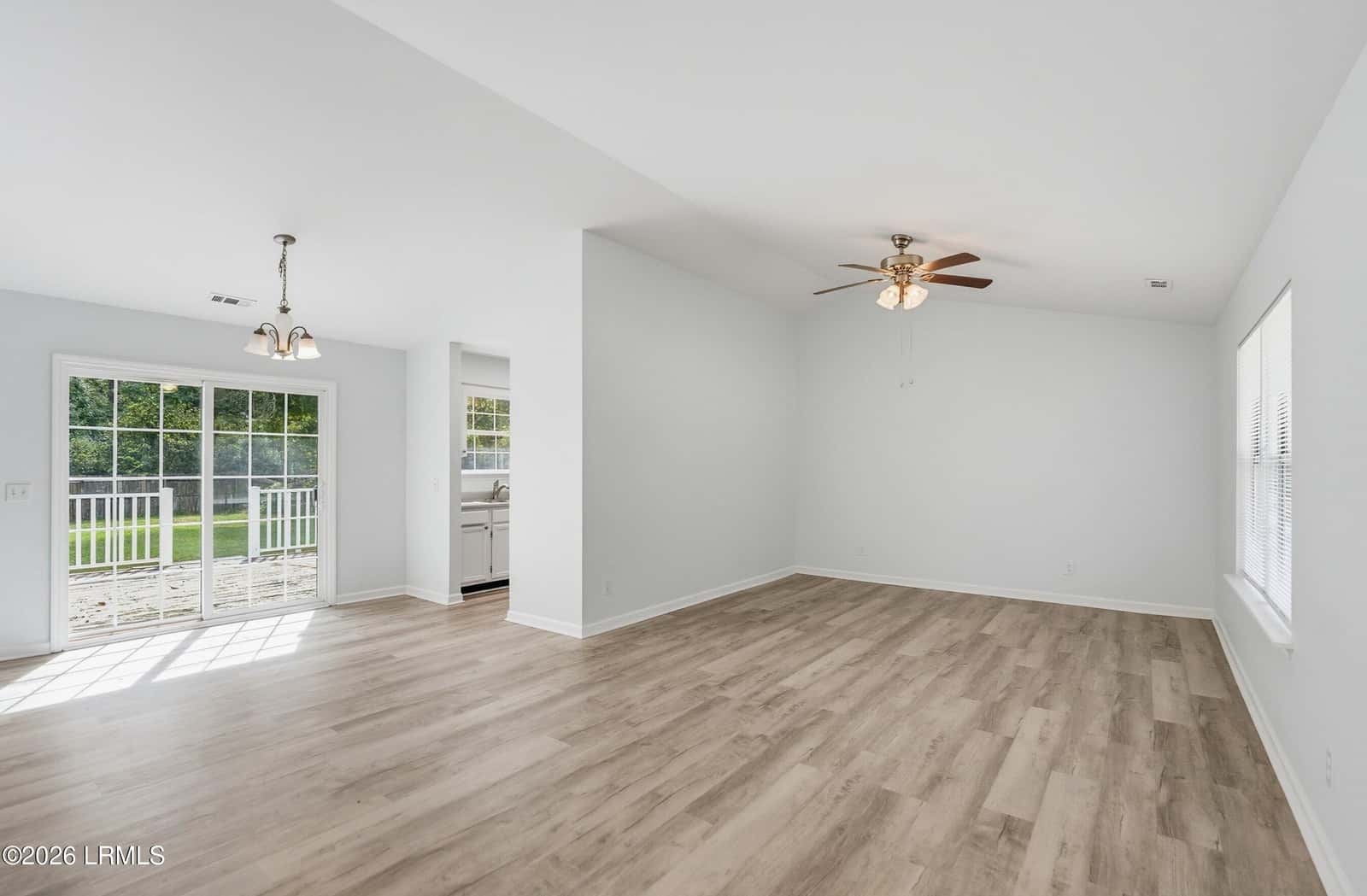 14 Robin Way, Beaufort, SC 29907 — photo 2 of 23