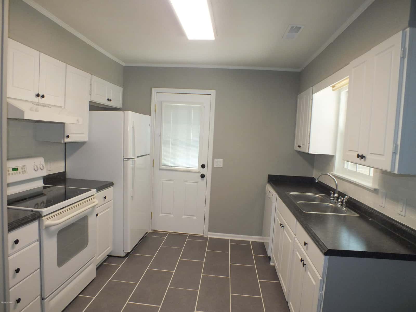 104 Milden Hall Drive, Ridgeland, SC 29936 — photo 5 of 28