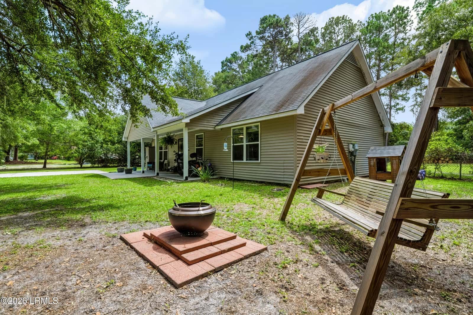 16 Hewlett Road, Beaufort, SC 29907 — photo 6 of 36