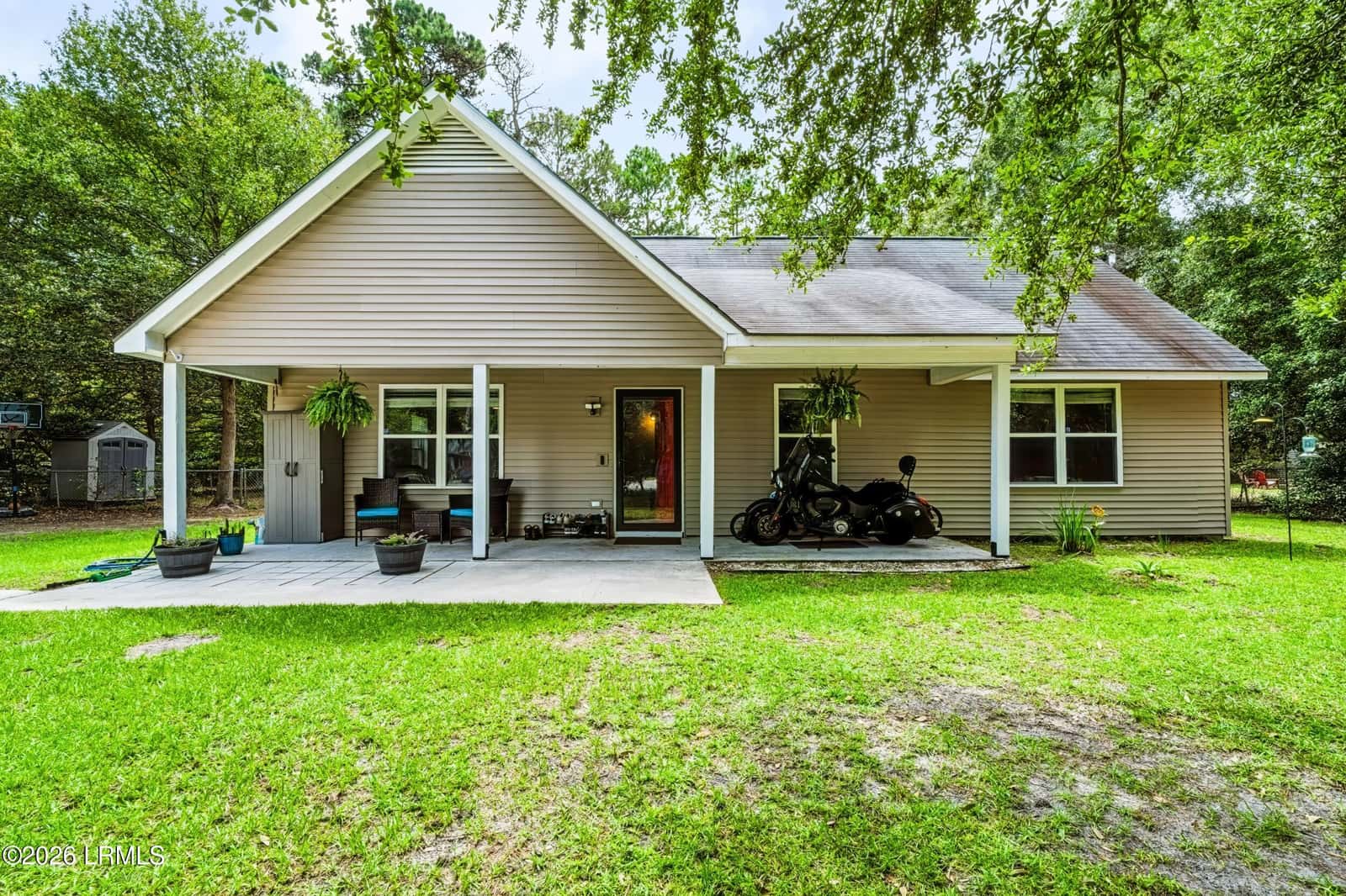 16 Hewlett Road, Beaufort, SC 29907 — photo 7 of 36