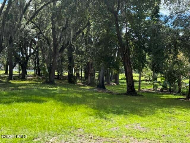 17 Barnwell Drive, Beaufort, SC 29907 — photo 4 of 15