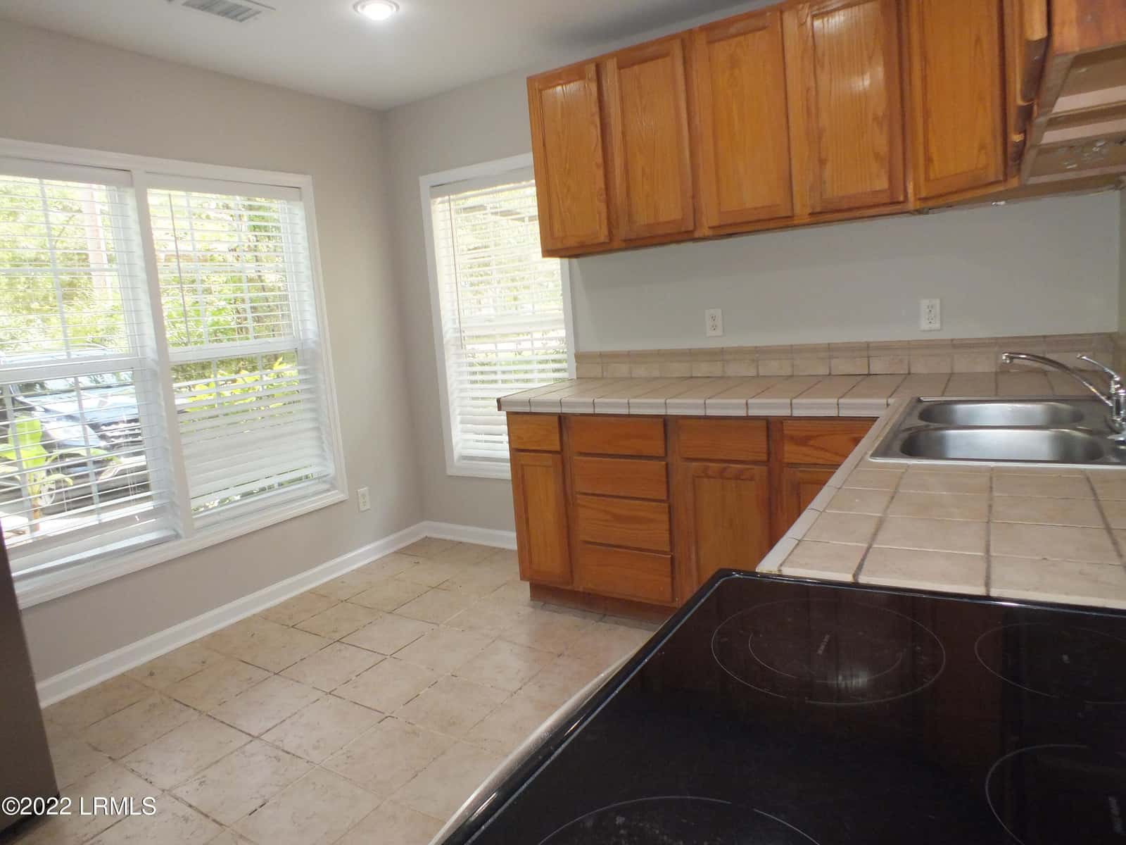 418 Meritta Avenue, Beaufort, SC 29902 — photo 8 of 29