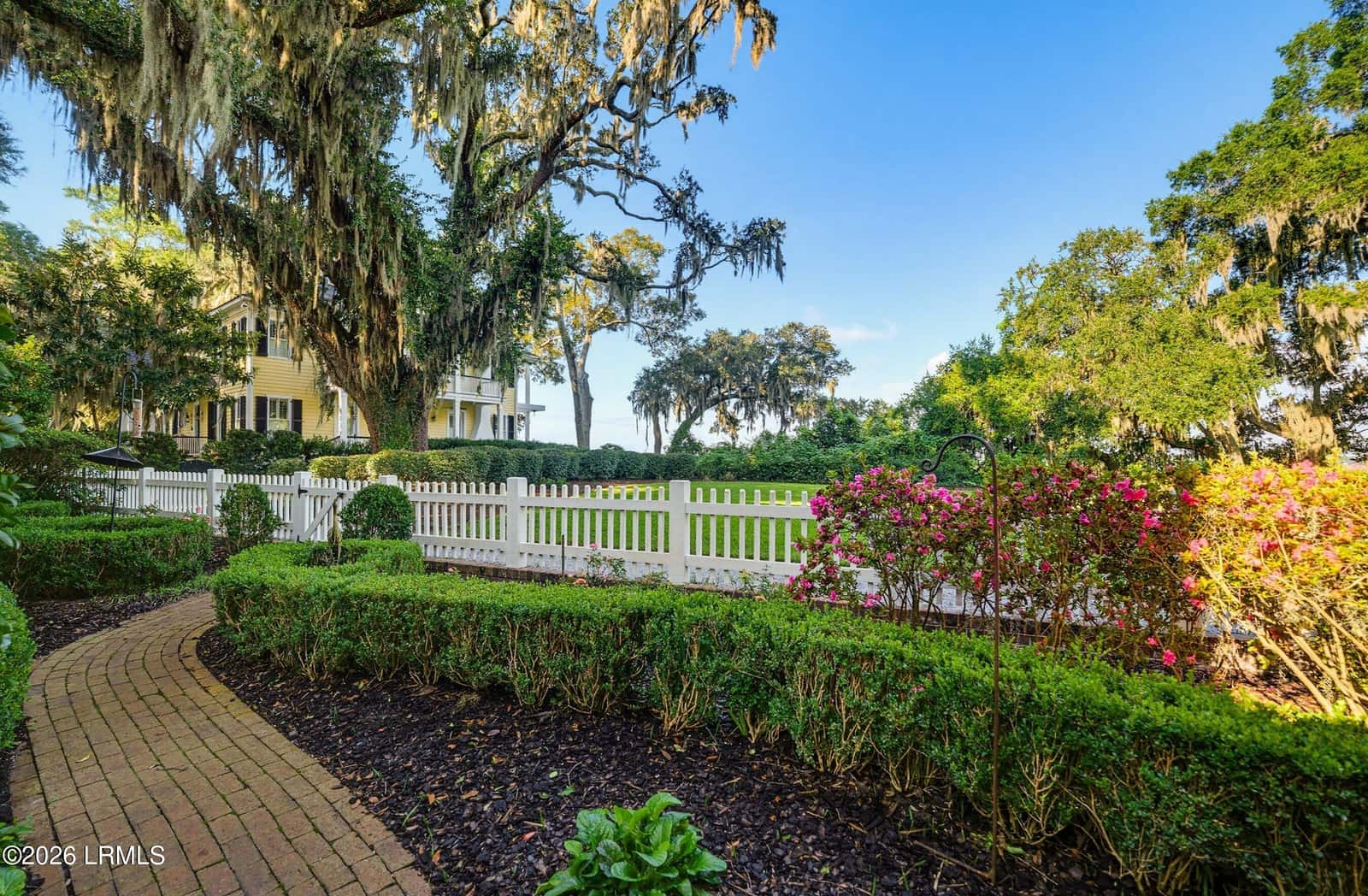 1 Waterside Drive, Beaufort, SC 29907 — photo 8 of 100