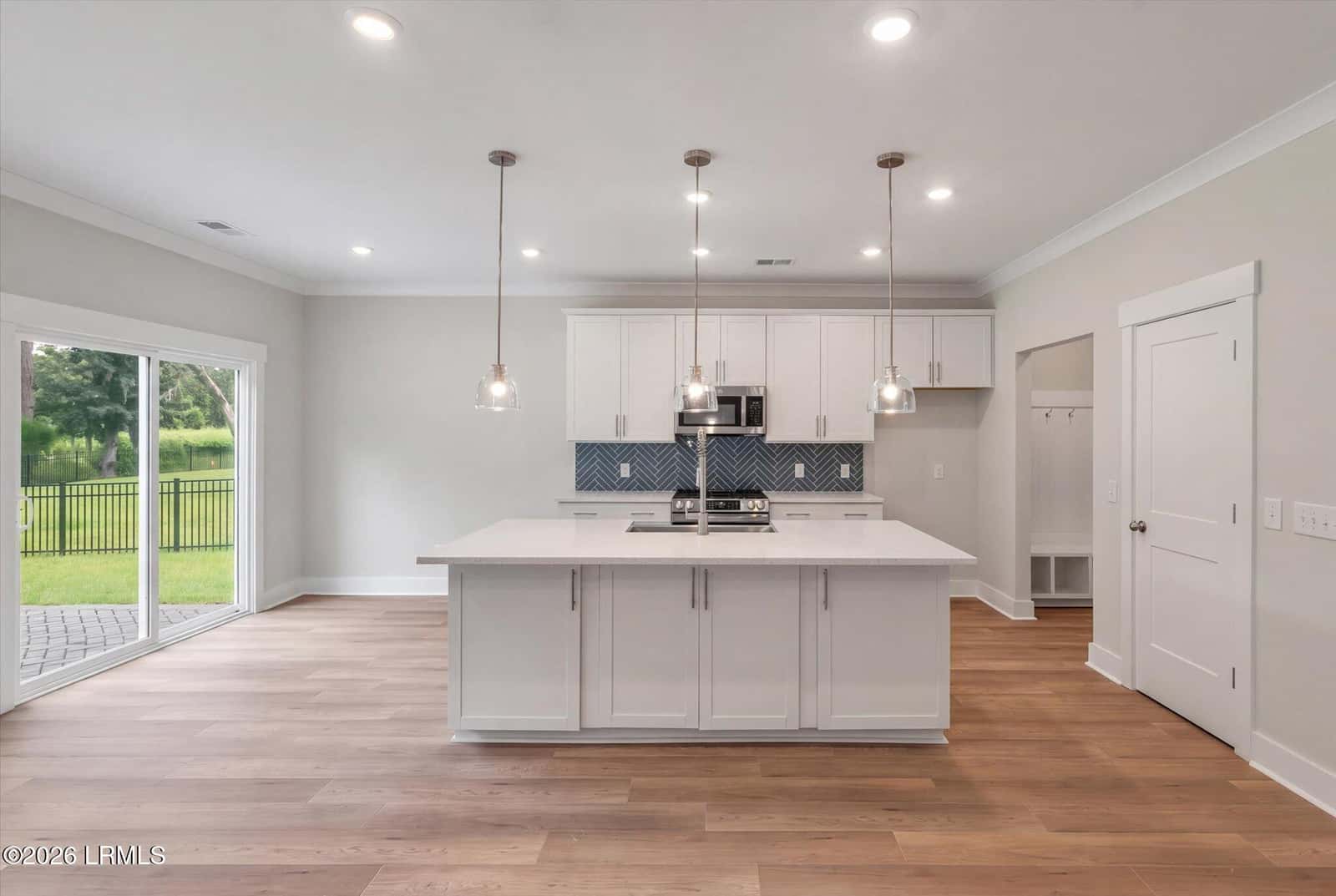 27 Fairfield Road, Beaufort, SC 29907 — photo 8 of 38