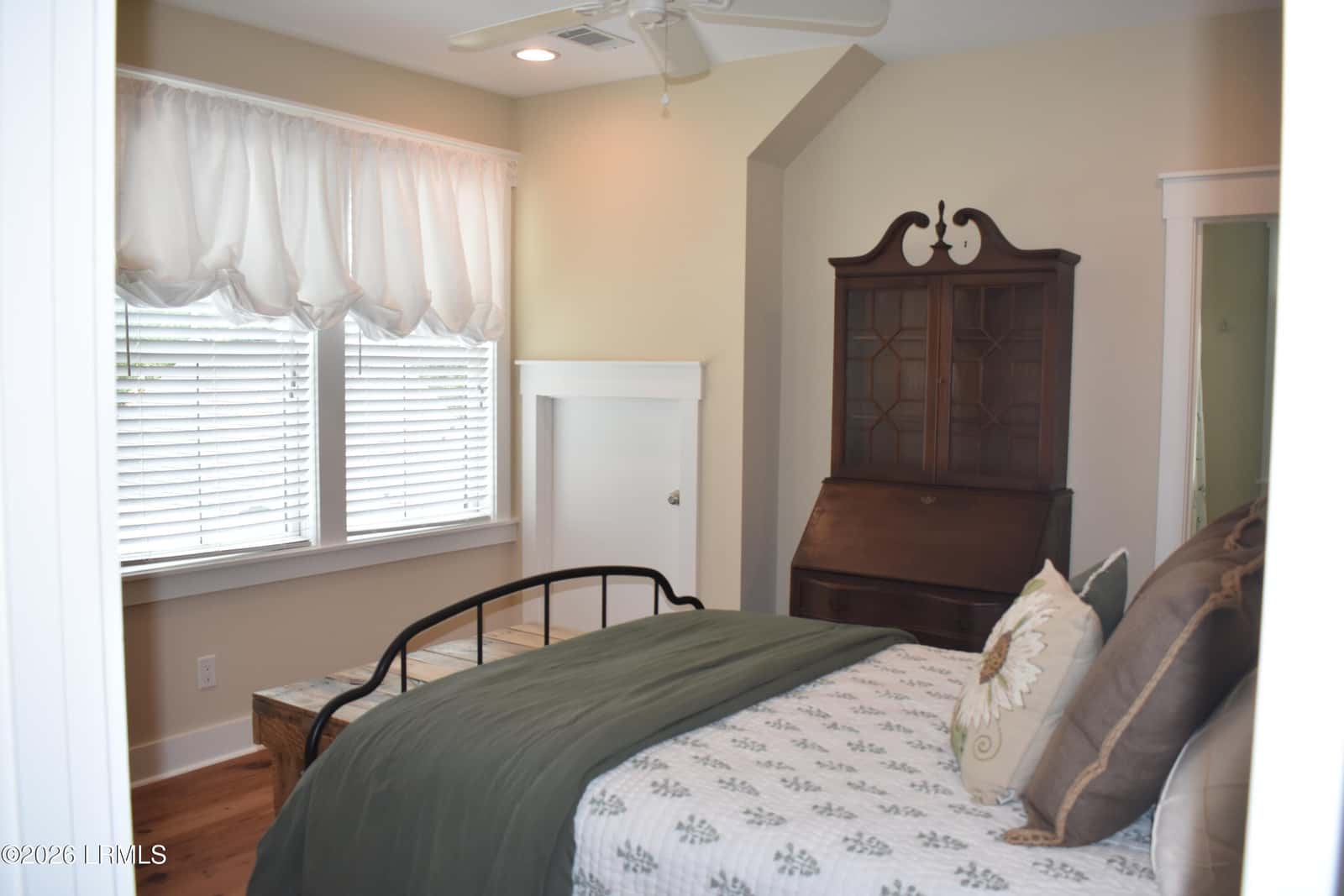 8 Hayek Street B, Beaufort, SC 29907 — photo 12 of 27