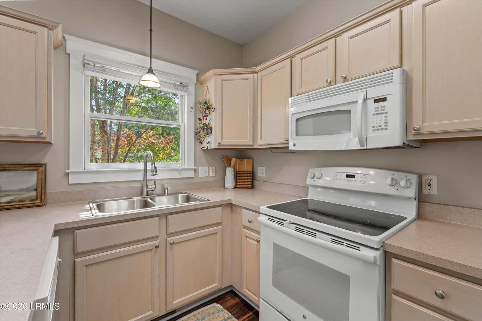 2664 Broad Street, Beaufort, SC 29902 — photo 10 of 40