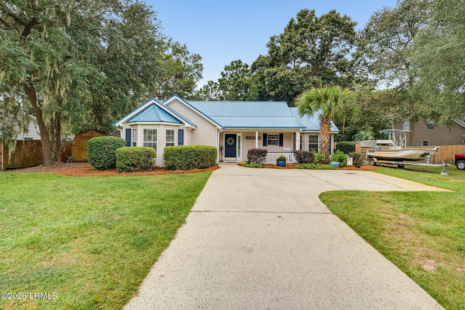 11 Lucerne Avenue, Beaufort, SC 29907 — photo 4 of 40