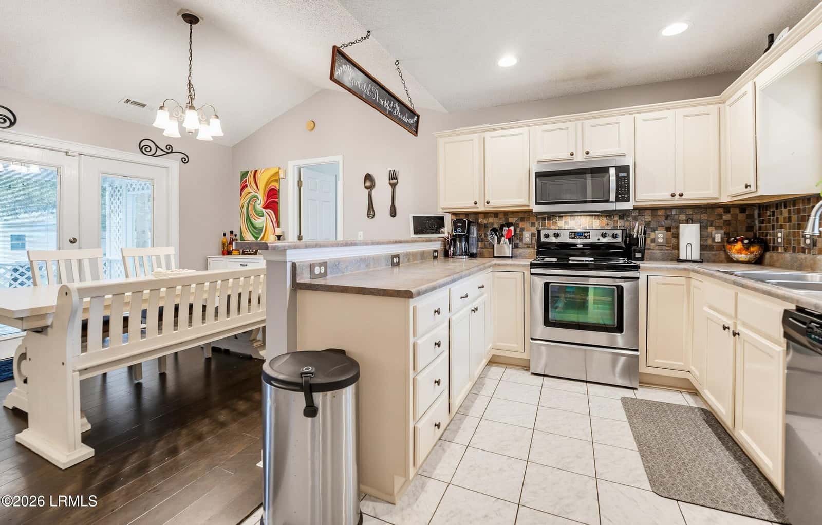 11 Lucerne Avenue, Beaufort, SC 29907 — photo 12 of 40