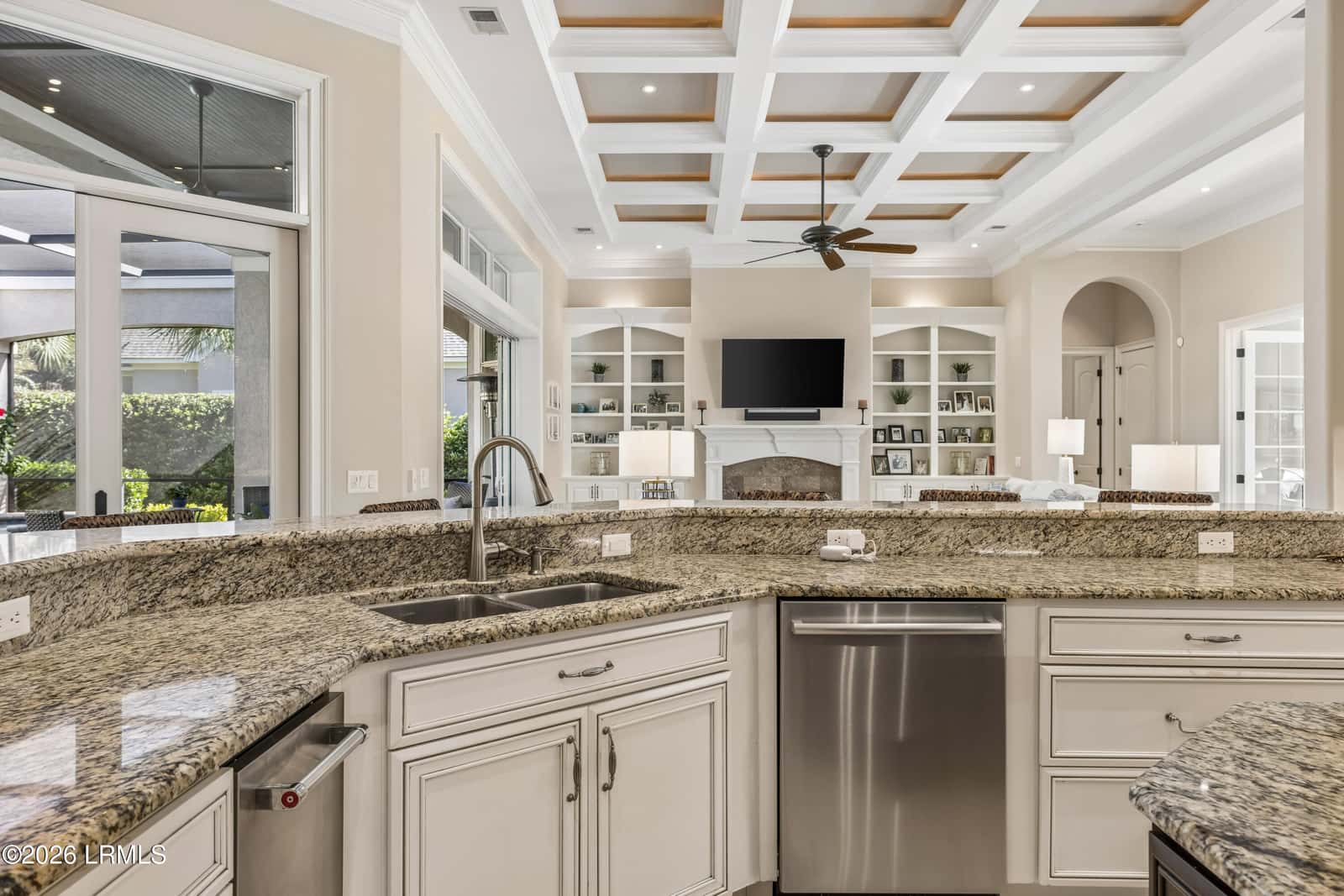 526 Colonial Drive, Hilton Head Island, SC 29926 — photo 8 of 33