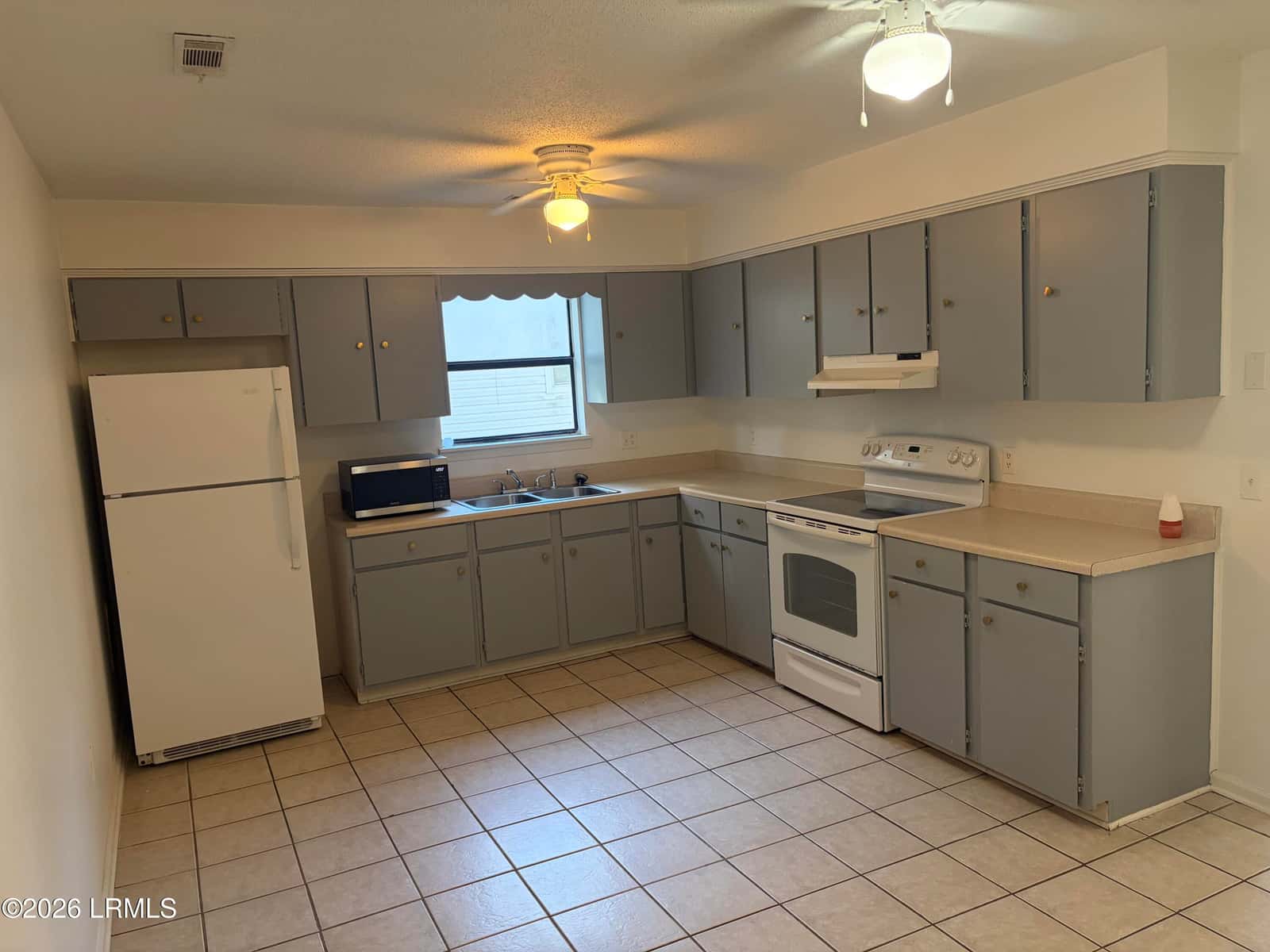 609 Greenway Court, Port Royal, SC 29935 — photo 15 of 27