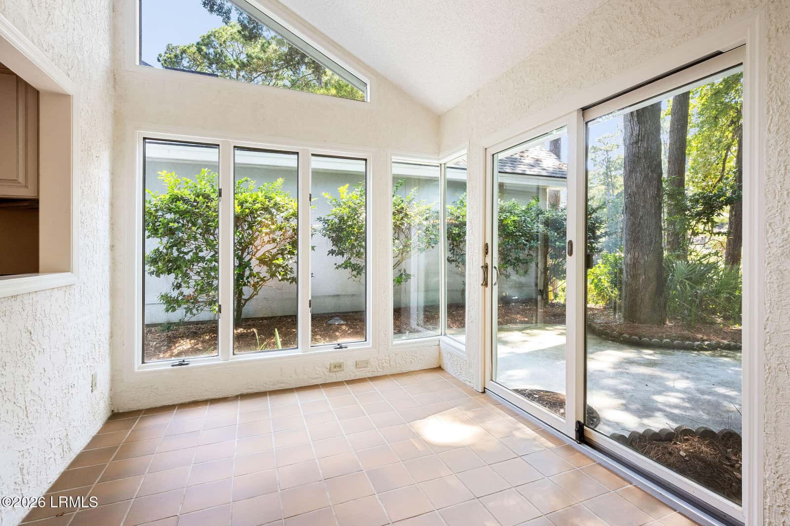 33 Victoria Drive, Hilton Head Island, SC 29926 — photo 11 of 60