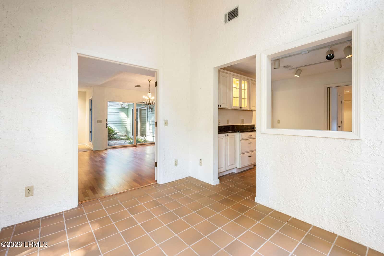 33 Victoria Drive, Hilton Head Island, SC 29926 — photo 12 of 60